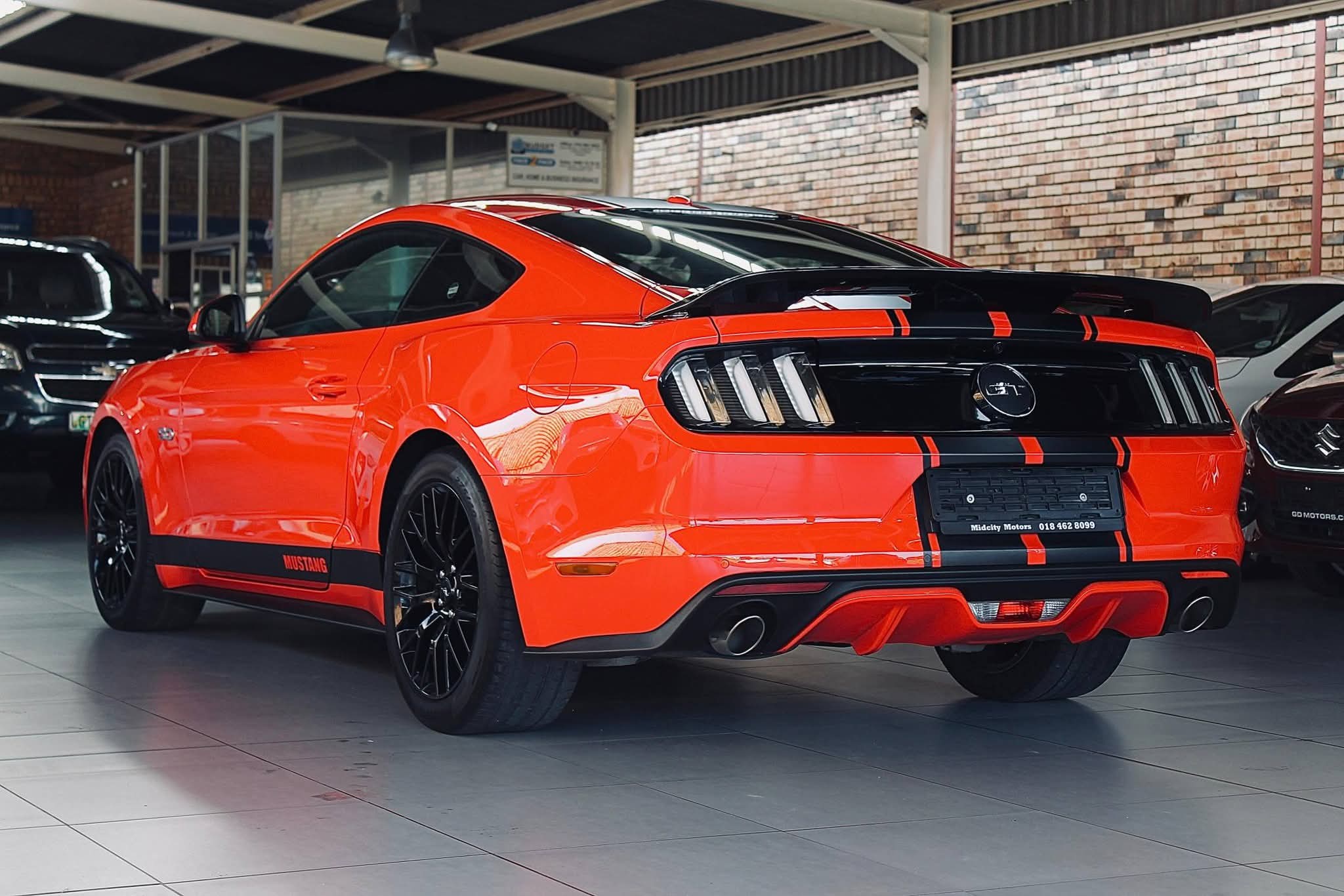 🔥Ford Mustang 5.0 GT Fastback Coupe A/T - Image 4